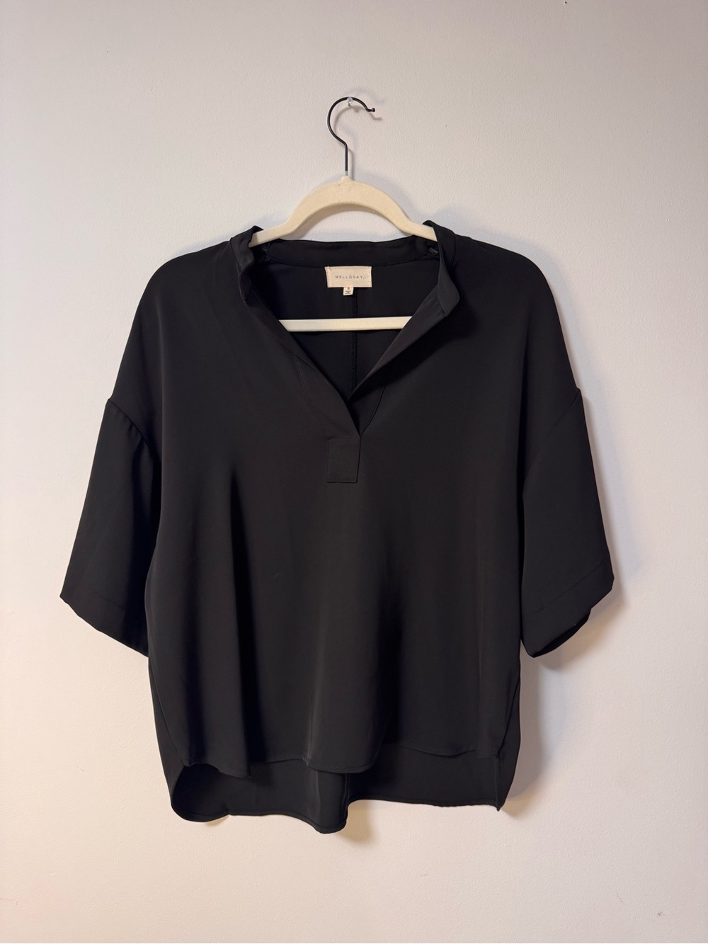 Melloday Flowy Black Blouse